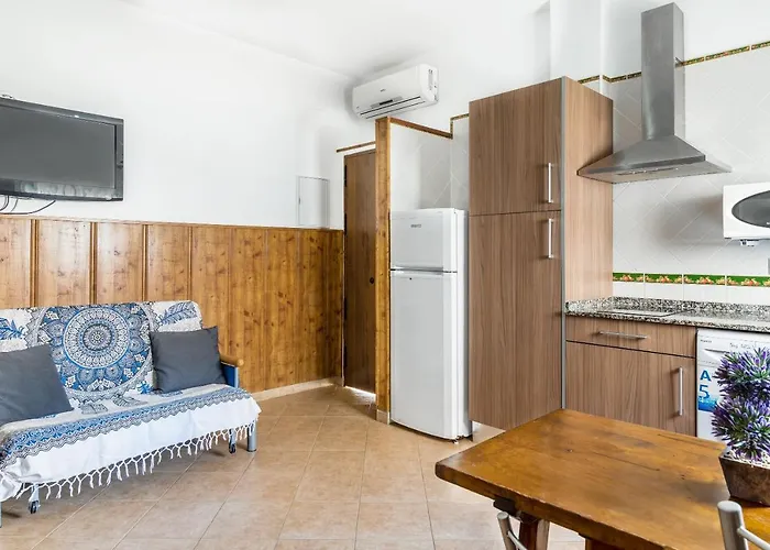 Estudio Lila * Кониль-де-ла-Фронтера